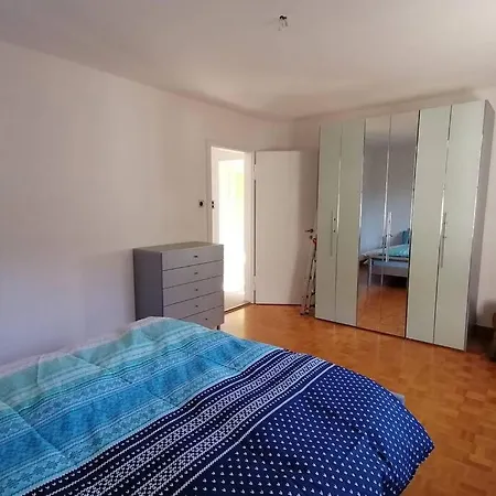 Haus Albertihof: 3-zimmer-wohnung An Top-lage In Davos-platz *