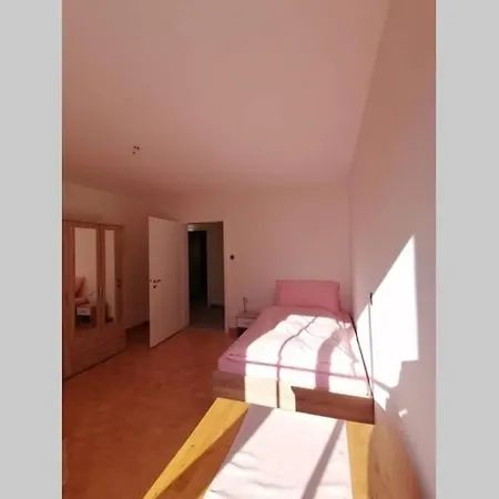 Haus Albertihof: 3-zimmer-wohnung An Top-lage In Davos-platz Apartment *