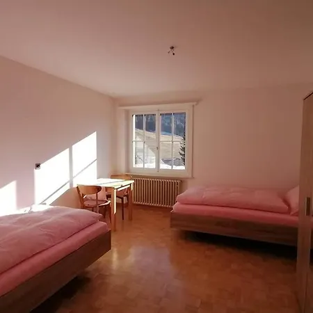 Haus Albertihof: 3-zimmer-wohnung An Top-lage In Davos-platz *