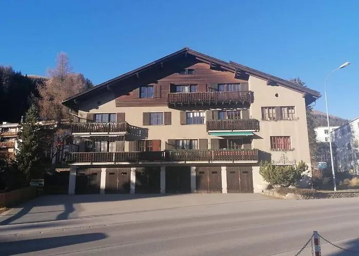 Haus Albertihof: 3-zimmer-wohnung An Top-lage In Davos-platz Lägenhet Davos