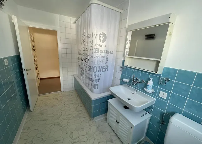 Haus Albertihof: 3-zimmer-wohnung An Top-lage In Davos-platz *